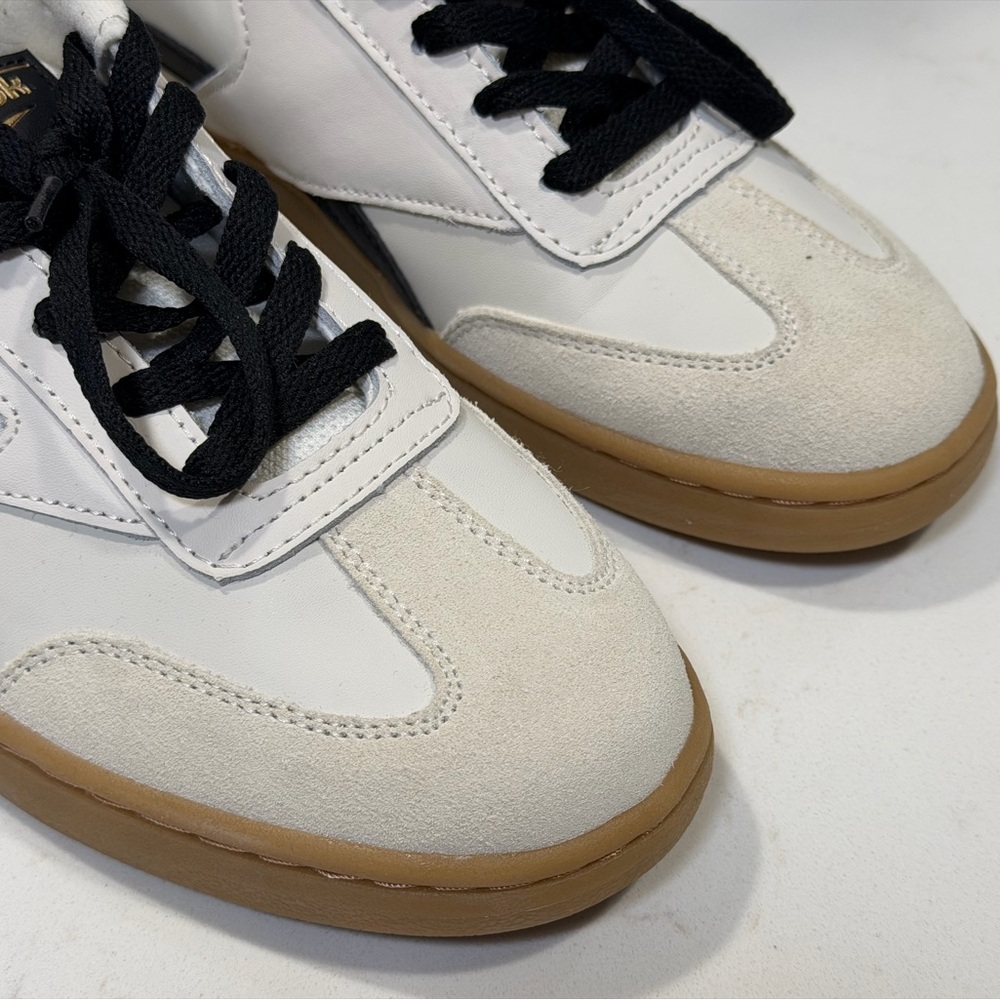 Reebok Classic White and Black Shoes - Picture 2 of 7